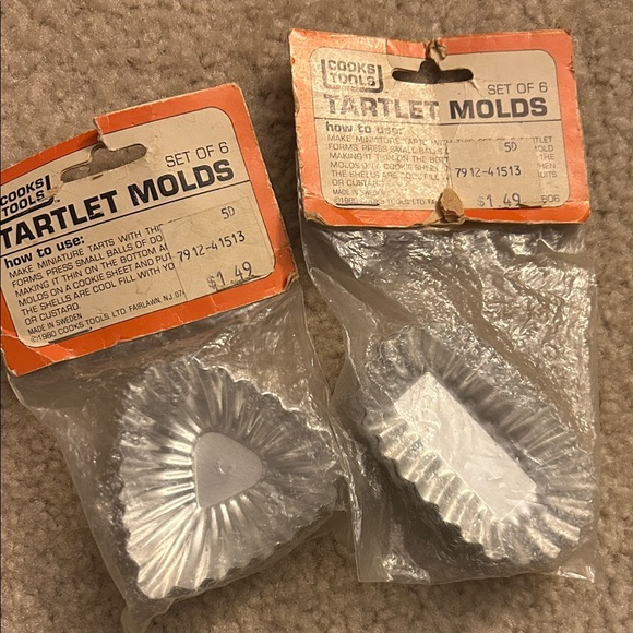 Vintage Cooks Tools Tartlet Molds Set of 6 x 2 - Picture 2 of 2